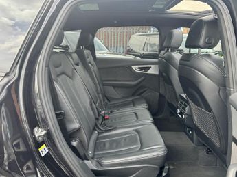 Audi Q7 3.0 TDI V6 Black Edition SUV 5dr Diesel Tiptronic quattro Euro 6