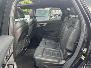 Audi Q7 3.0 TDI V6 Black Edition SUV 5dr Diesel Tiptronic quattro Euro 6