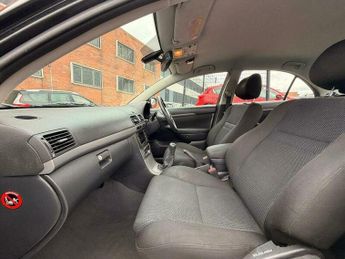 Toyota Avensis 1.8 VVT-i TR 4dr