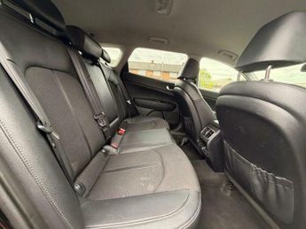 Toyota Avensis 1.8 VVT-i TR 4dr