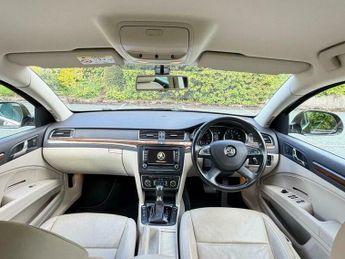 Skoda Superb 2.0 TDI Laurin & Klement DSG 4WD Euro 5 (s/s) 5dr