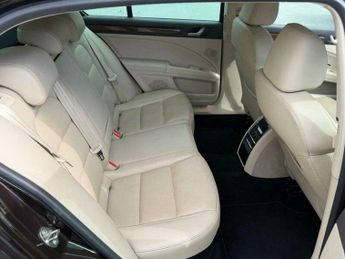 Skoda Superb 2.0 TDI Laurin & Klement DSG 4WD Euro 5 (s/s) 5dr