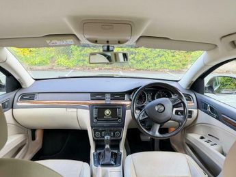 Skoda Superb 2.0 TDI Laurin & Klement DSG 4WD Euro 5 (s/s) 5dr