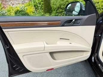 Skoda Superb 2.0 TDI Laurin & Klement DSG 4WD Euro 5 (s/s) 5dr