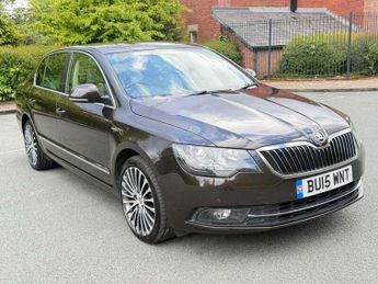 Skoda Superb 2.0 TDI Laurin & Klement DSG 4WD Euro 5 (s/s) 5dr