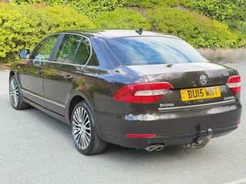 Skoda Superb 2.0 TDI Laurin & Klement DSG 4WD Euro 5 (s/s) 5dr