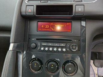 Peugeot 3008 1.6 e-HDi Active EGC Euro 5 (s/s) 5dr