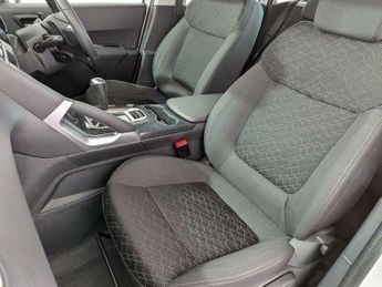 Peugeot 3008 1.6 e-HDi Active EGC Euro 5 (s/s) 5dr