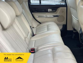Land Rover Range Rover Sport 3.0 SD V6 HSE Luxury SUV 5dr Diesel Auto 4WD Euro 5 (255 bhp)