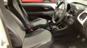Toyota AYGO VVT-I X-PRESSION