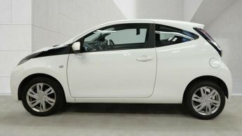 Toyota AYGO VVT-I X-PRESSION