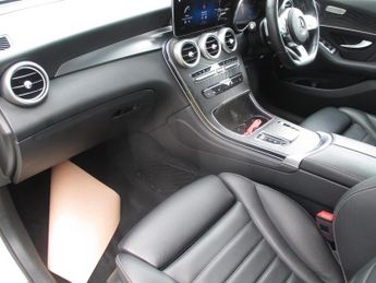 Mercedes GL Class GLC 220 D 4MATIC AMG LINE PREMIUM