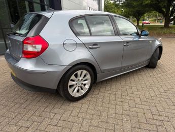 BMW 1 SERIES 2.0 118i SE Hatchback 5dr Petrol Steptronic Euro 4 (129 ps)