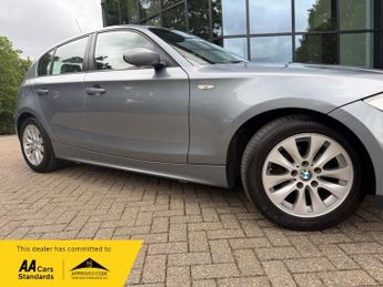 BMW 1 SERIES 2.0 118i SE Hatchback 5dr Petrol Steptronic Euro 4 (129 ps)