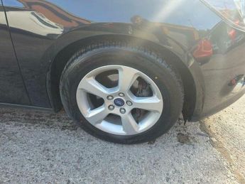Ford Focus 1.6 Zetec Navigator Powershift Euro 5 5dr