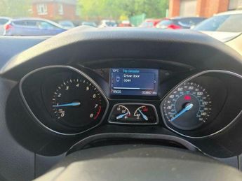 Ford Focus 1.6 Zetec Navigator Powershift Euro 5 5dr