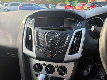 Ford Focus 1.6 Zetec Navigator Powershift Euro 5 5dr