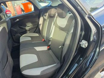 Ford Focus 1.6 Zetec Navigator Powershift Euro 5 5dr