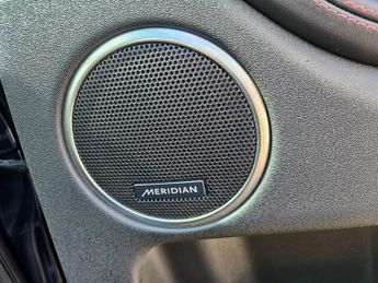 Land Rover Discovery Sport R-DYNAMIC HSE