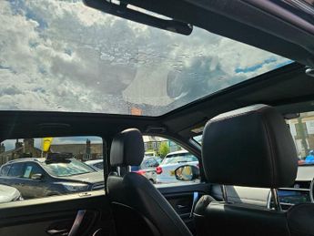 Land Rover Discovery Sport R-DYNAMIC HSE