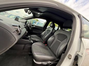 Audi A1 SPORTBACK TFSI S LINE