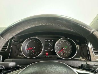 Volkswagen Golf 1.4 TSI BlueMotion Tech ACT GT Edition Hatchback 5dr Petrol DSG 