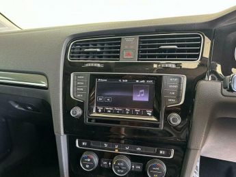 Volkswagen Golf 1.4 TSI BlueMotion Tech ACT GT Edition Hatchback 5dr Petrol DSG 