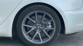 Tesla Model 3 (Dual Motor) Long Range Auto 4WDE 4dr