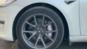 Tesla Model 3 (Dual Motor) Long Range Auto 4WDE 4dr