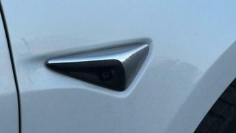 Tesla Model 3 (Dual Motor) Long Range Auto 4WDE 4dr