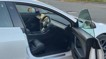 Tesla Model 3 (Dual Motor) Long Range Auto 4WDE 4dr