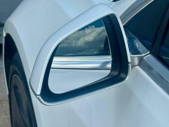 Tesla Model 3 (Dual Motor) Long Range Auto 4WDE 4dr