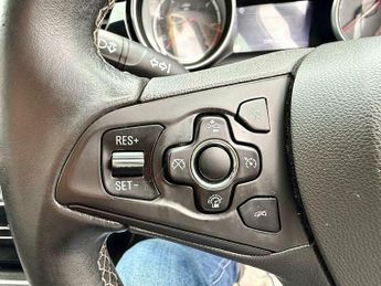 Vauxhall Astra 1.6 CDTi BlueInjection SRi Nav Euro 6 (s/s) 5dr