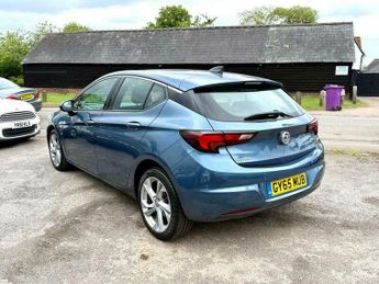 Vauxhall Astra 1.6 CDTi BlueInjection SRi Nav Euro 6 (s/s) 5dr