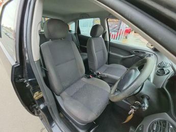Ford Focus 1.6i 16v LX 5dr