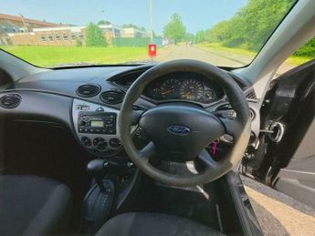 Ford Focus 1.6i 16v LX 5dr