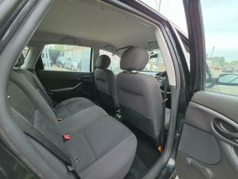 Ford Focus 1.6i 16v LX 5dr