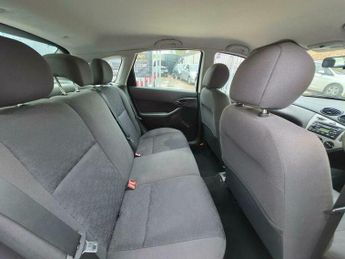 Ford Focus 1.6i 16v LX 5dr