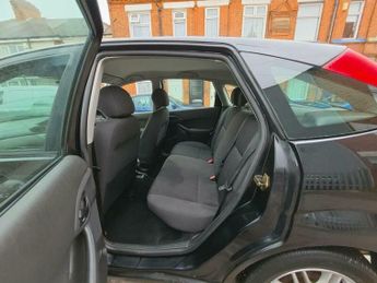 Ford Focus 1.6i 16v LX 5dr