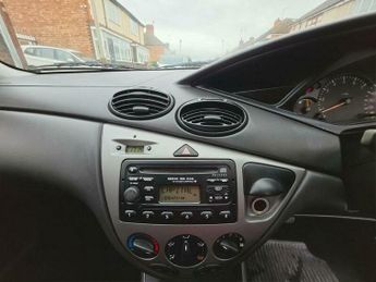 Ford Focus 1.6i 16v LX 5dr
