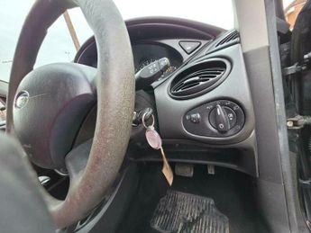 Ford Focus 1.6i 16v LX 5dr