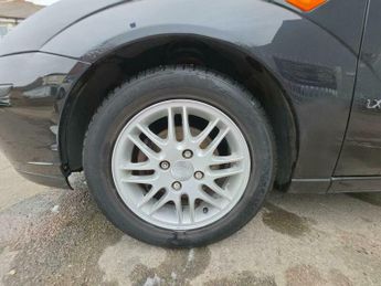 Ford Focus 1.6i 16v LX 5dr