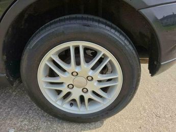 Ford Focus 1.6i 16v LX 5dr