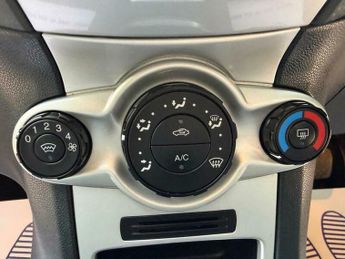 Ford Fiesta 1.4 Zetec 5dr