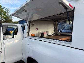 Toyota Hilux TOYOTA HILUX 4X4 WITH AIRCON. 11,995+VAT