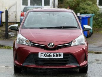 Toyota Yaris 1.33 Dual VVT-i Icon Hatchback 5dr Petrol Multidrive S Euro 6 (9