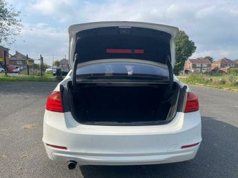 BMW 3 SERIES 2.0 318d SE Euro 5 (s/s) 4dr