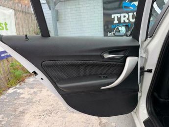 BMW 1 SERIES 1.6 116i ES Auto Euro 6 (s/s) 5dr