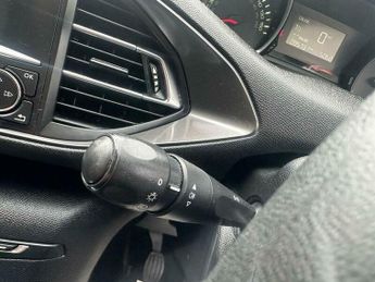 Peugeot 308 1.2 PureTech Access Euro 6 5dr