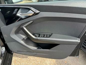 Audi A1 1.5 TFSI 35 S line Sportback S Tronic Euro 6 (s/s) 5dr